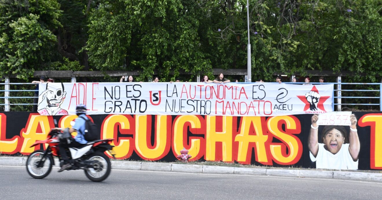 Banderazo en la USCO expresa rechazo a señalamientos contra el movimiento estudiantil
